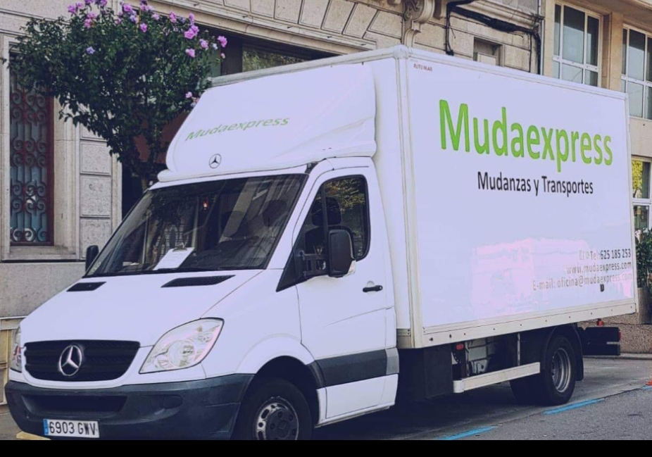Camión Mudaexpress - Mudanzas y Transportes